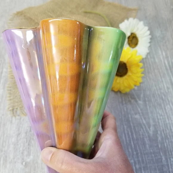๐HP๐Stunning Italian rainbow luster glaze vase๐ - Picture 12 of 16